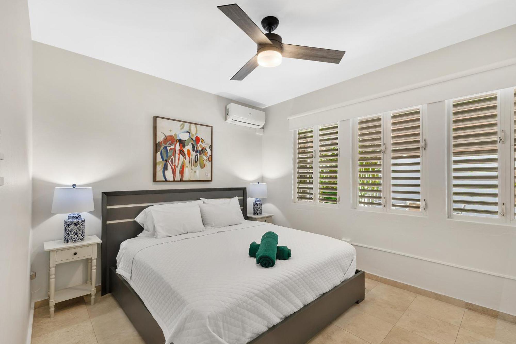 Condado 4 Bed 3 Bath Sleeps 8 Jacuzzi & Free Parking Villa San Juan Exterior photo